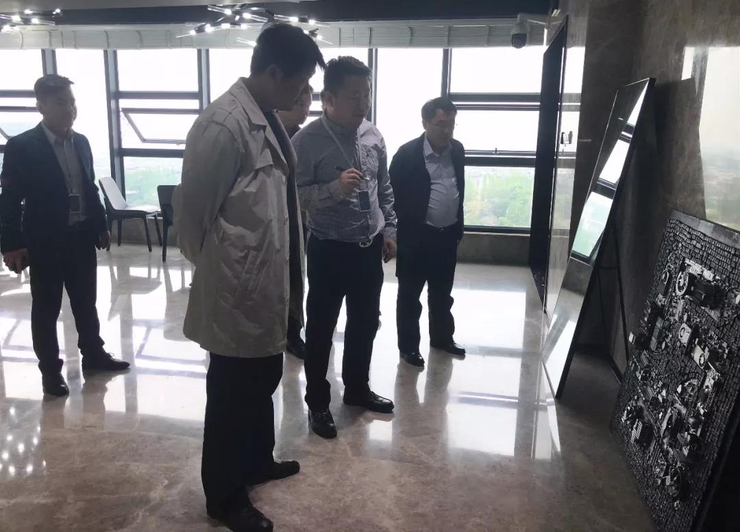 武侯区委常委、常务副区长张亚丹一行莅临明博链接_明博MINGBO(中国)
国际参观调研