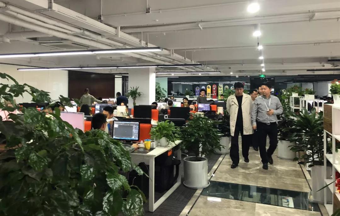 武侯区委常委、常务副区长张亚丹一行莅临明博链接_明博MINGBO(中国)
国际参观调研