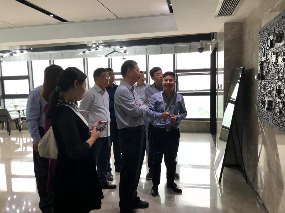 郑州市金水区副区长赵高翔率考察团莅临明博链接_明博MINGBO(中国)
考察调研