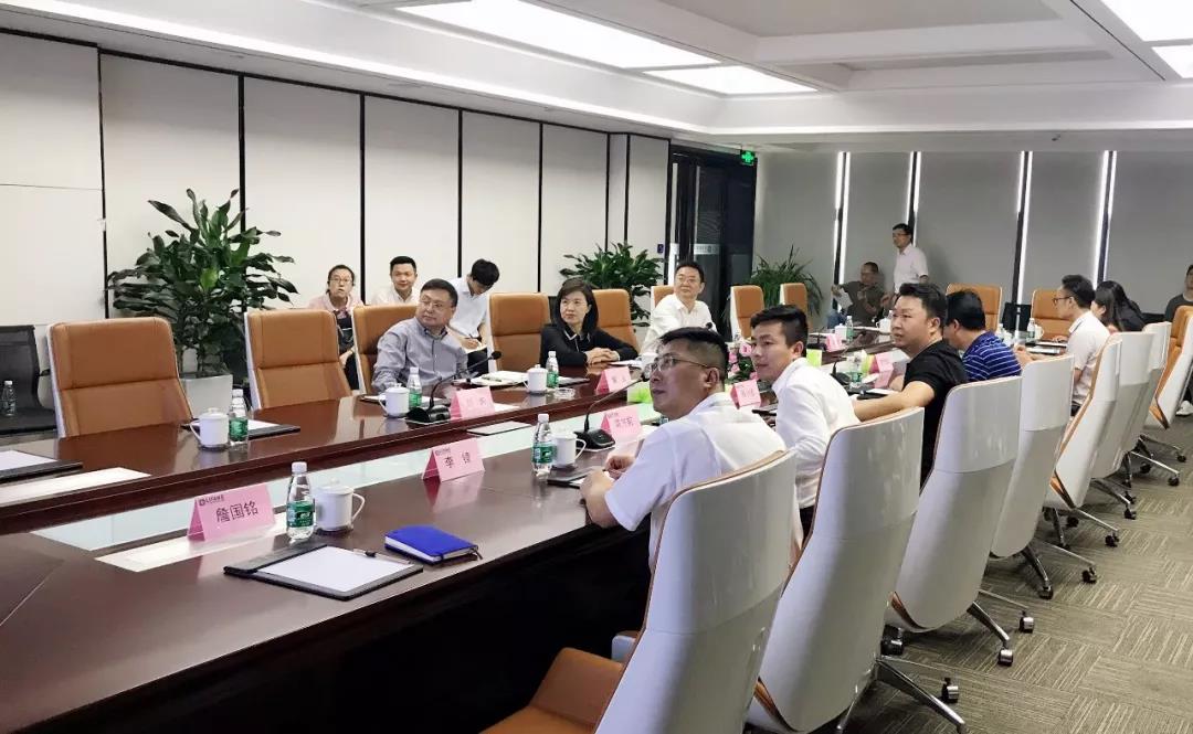 成都市委常委、宣传部部长田蓉等领导一行考察明博链接_明博MINGBO(中国)
集团