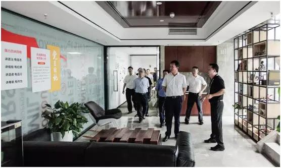 成都市委常委刘守成率团考察明博链接_明博MINGBO(中国)
并指导工作