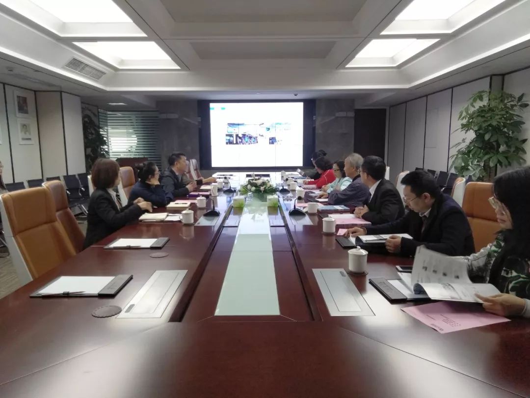 四川大学锦城学院艺术学院党总支书记邓生庆一行8人 莅临明博链接_明博MINGBO(中国)
参观考察
