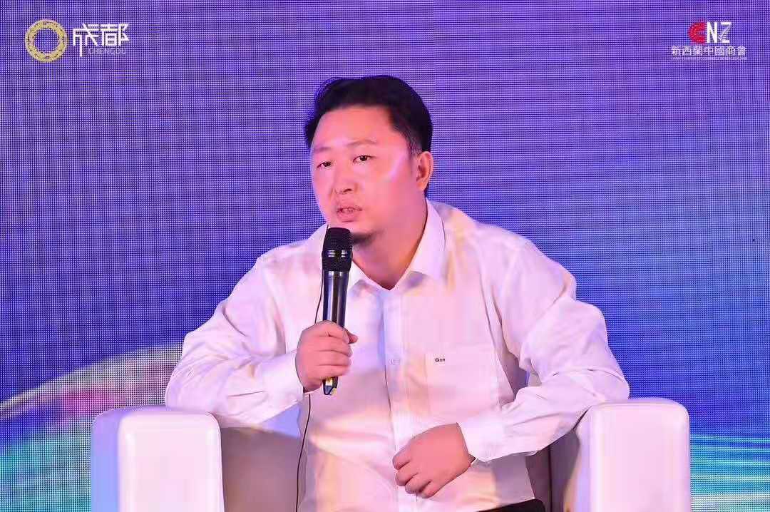 紧扼时代创新的咽喉 明博链接_明博MINGBO(中国)
人才培养向全球“借脑”