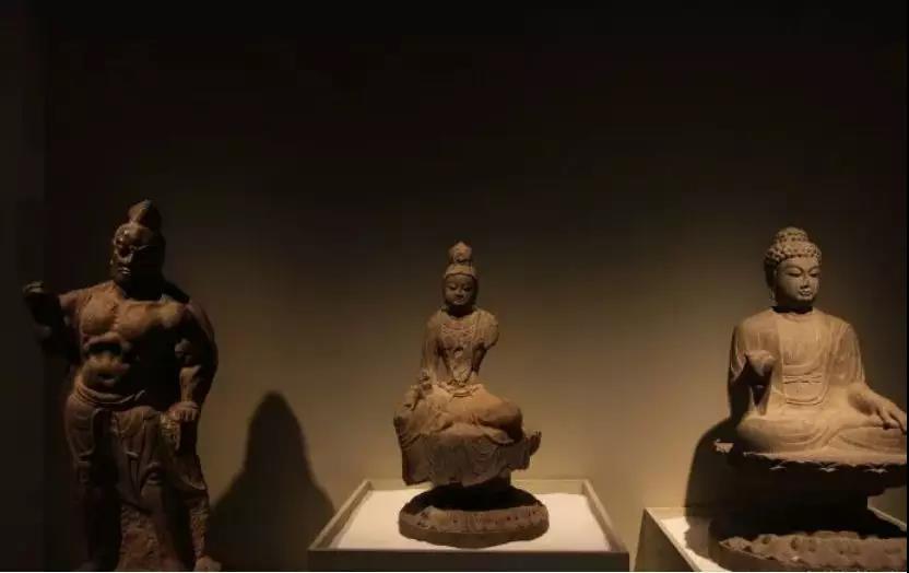 明博链接_明博MINGBO(中国)
作·撰未来 | 揭秘《梵天东土·并蒂莲花》中印雕塑艺术展！