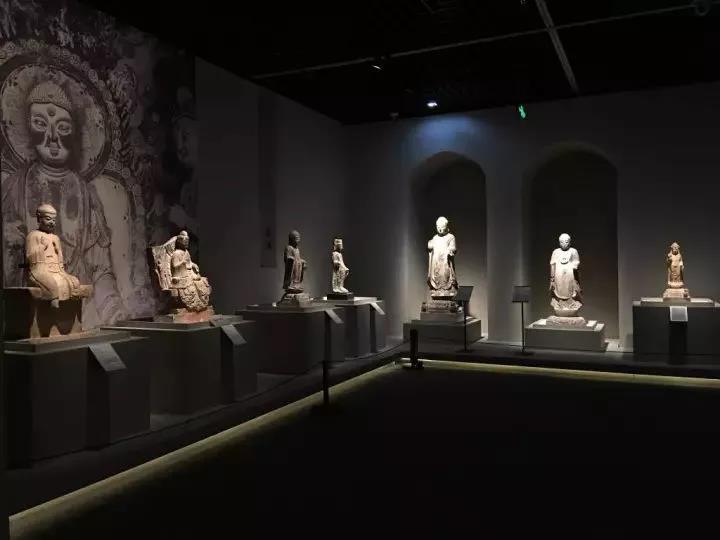 明博链接_明博MINGBO(中国)
作·撰未来 | 揭秘《梵天东土·并蒂莲花》中印雕塑艺术展！