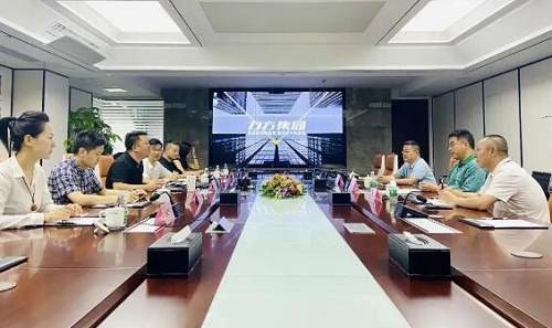 玉龙集团董事刘晓华一行莅临明博链接_明博MINGBO(中国)
考察交流